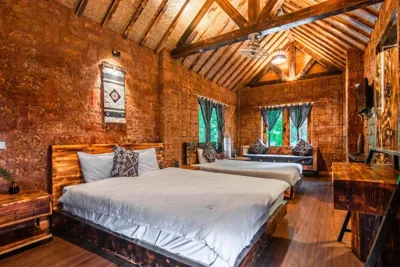 Habitación familiar con balcón — Sapa Riverside Homestay